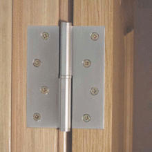 Как смазать дверные петли, чтобы они не скрипели