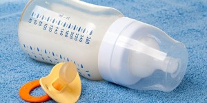 Учимся стерилизовать бутылочки для новорожденных