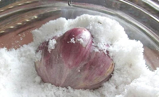 Хранение чеснока в соли