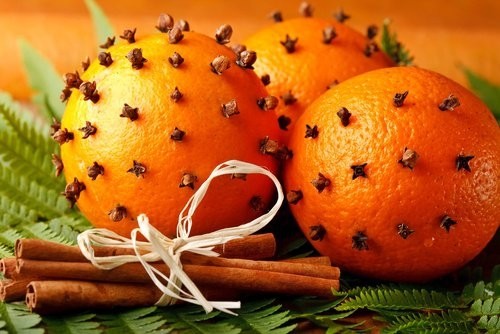 Апельсин с гвоздикой наполнят дом ароматом нового года