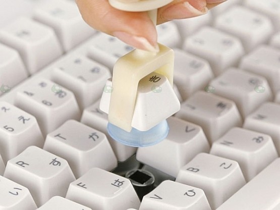 Очистка клавиатуры со снятием клавиш