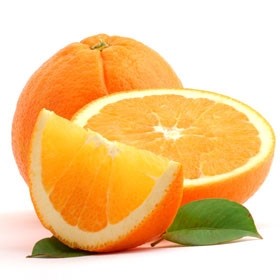 Апельсиновый сок разбавить с водой и сбрызнуть мех
