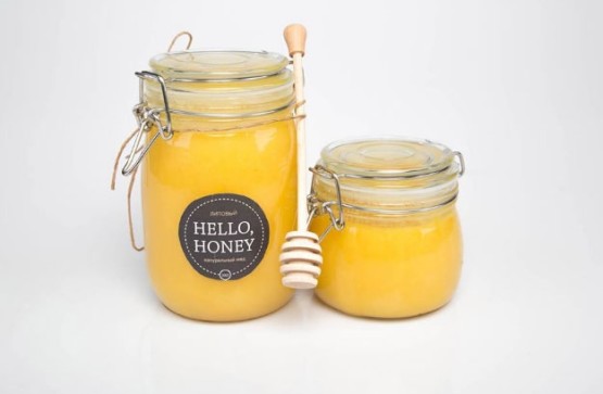 Хранить мед лучше в стекле, керамике или дереве